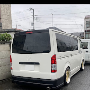 ハイエースバン TRH200V