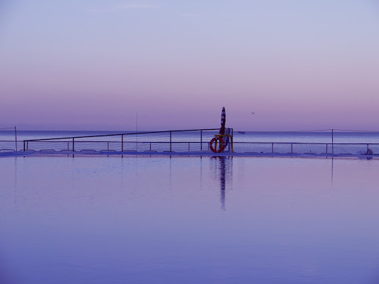 Tramonto in piscina di Naldina Fornasari