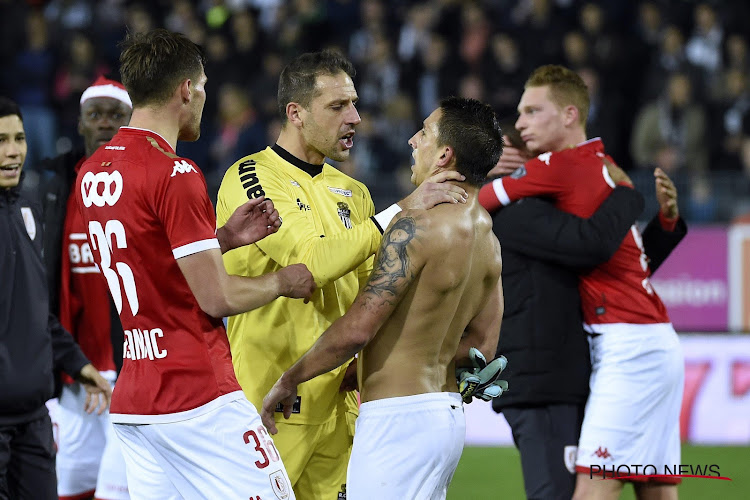 🎥 Indrukwekkende tifo Charleroi beeldt fase van... 2015 uit