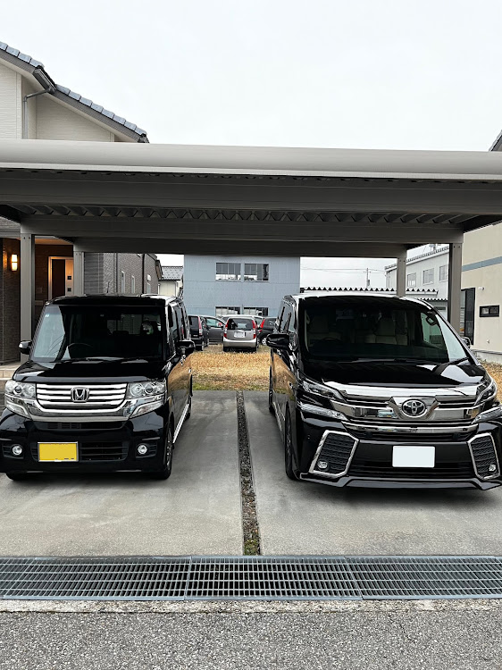 ヴェルファイアの30ヴェルファイア前期・洗車・タイヤ交換に関するカスタム事例の投稿画像1枚目
