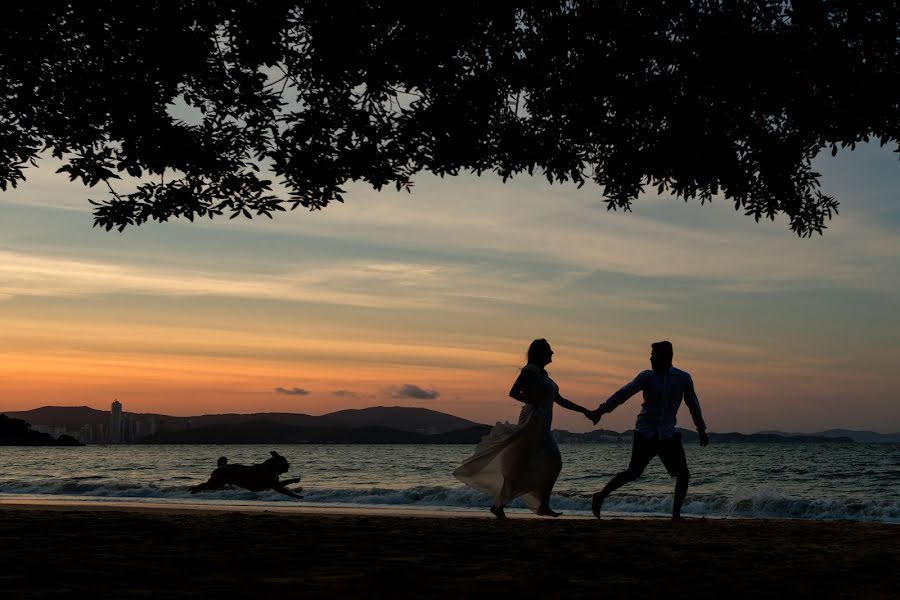 Wedding photographer Alex Bernardo (alexbernardo). Photo of 25 August 2019