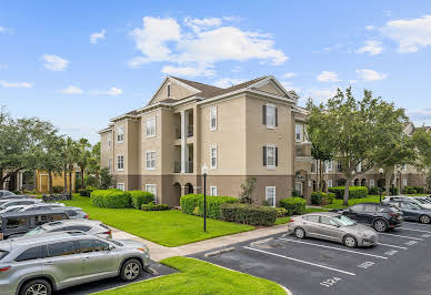 Apartment with pool 3