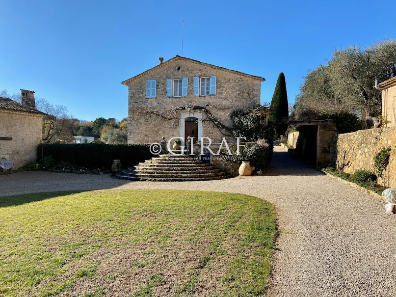 Vente villa 15 pièces 1000 m² à Valbonne (06560), NaN €