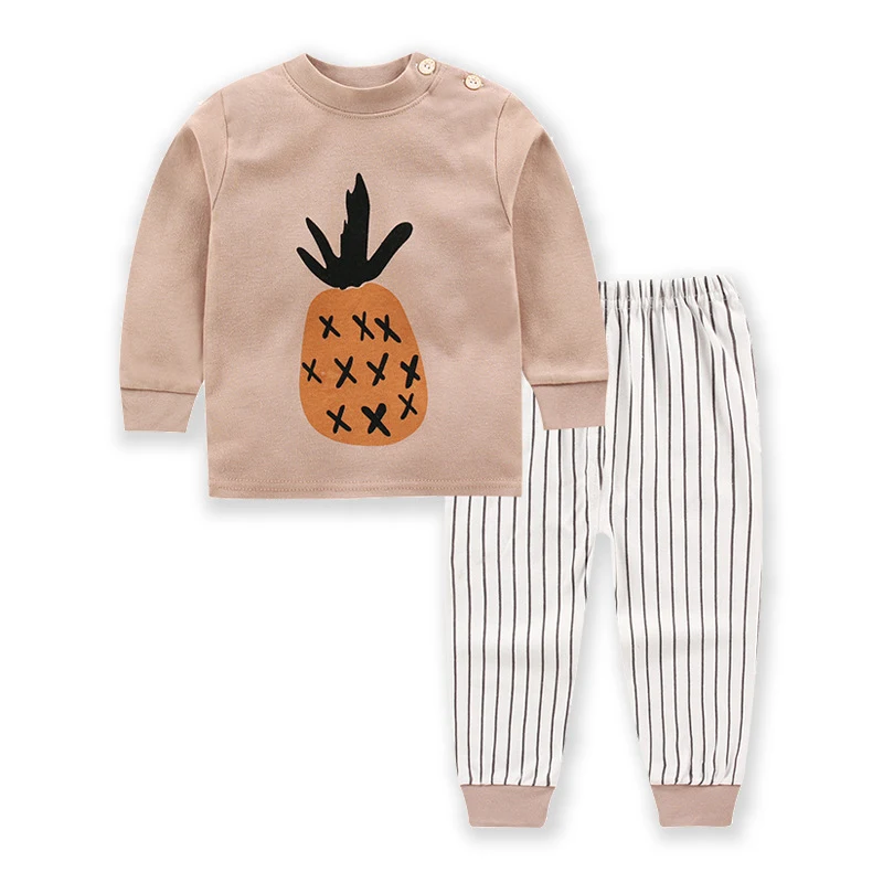 Ensemble de sous-vêtements pour enfants, deux pièces en coton doux et respirant, idéal pour le confort quotidien des petits.