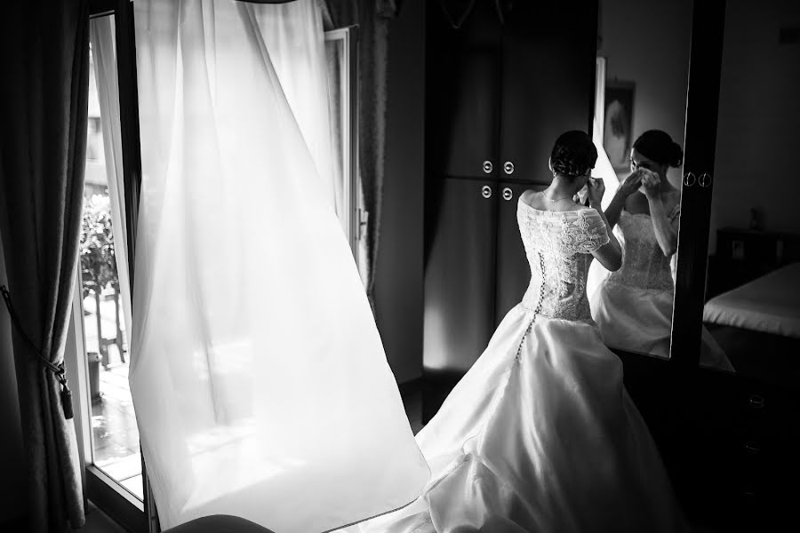 結婚式の写真家Luigi Parisi (parisi)。2014 6月26日の写真