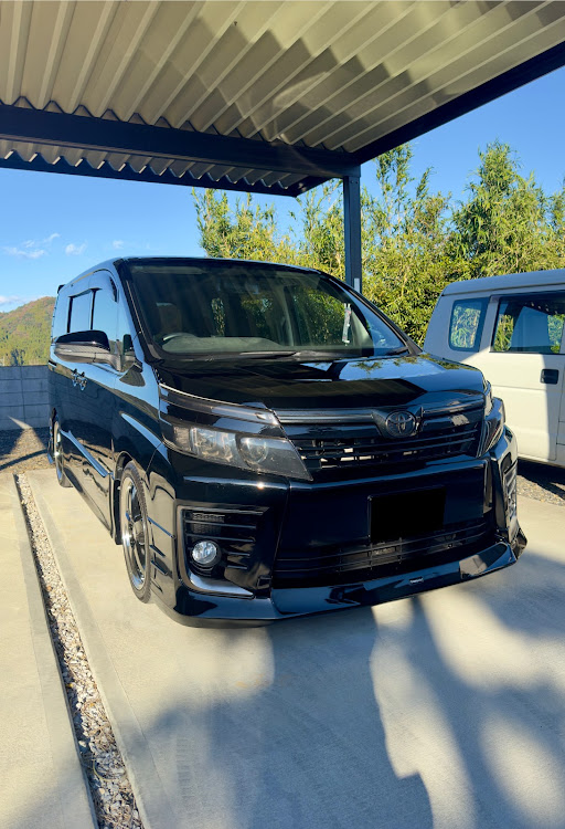 ヴォクシーの日曜日定期投稿！・恒例の洗車タイム！・ブラックマニアさんコーティング・ブラックメッキ塗装の練習！・来週は北九州へお邪魔致します！に関するカスタム事例の投稿画像5枚目