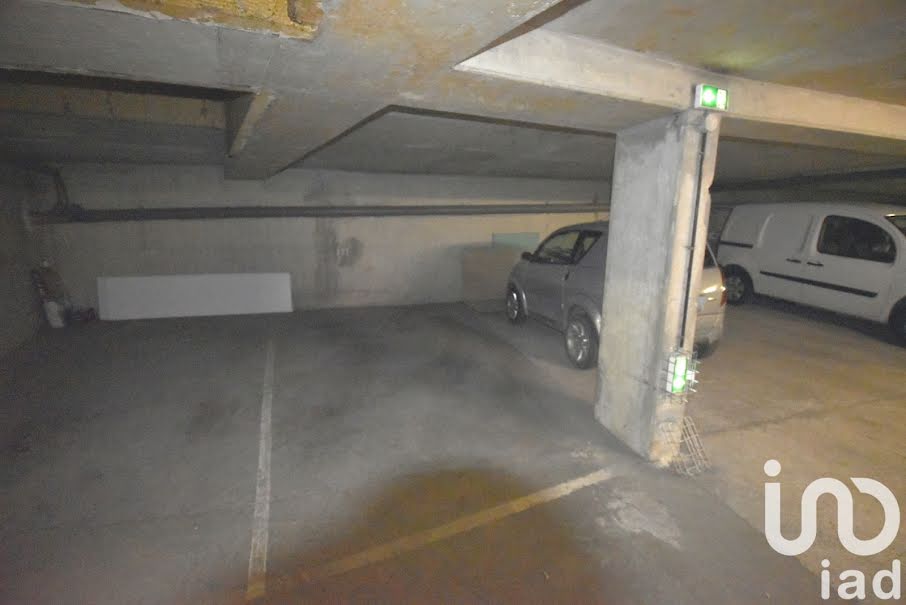 Vente parking  12 m² à Noisy-le-Grand (93160), 6 000 €