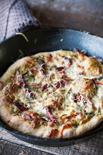 Sun-Dried Tomato Pesto Pizza was pinched from <a href="http://12tomatoes.com/2014/10/vegetarian-pizza-recipe-rosemary-and-sundried-tomato-pesto-pizza.html" target="_blank">12tomatoes.com.</a>
