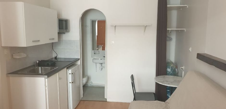 Location meublée appartement 1 pièce 17 m² à Limoges (87000), 250 €