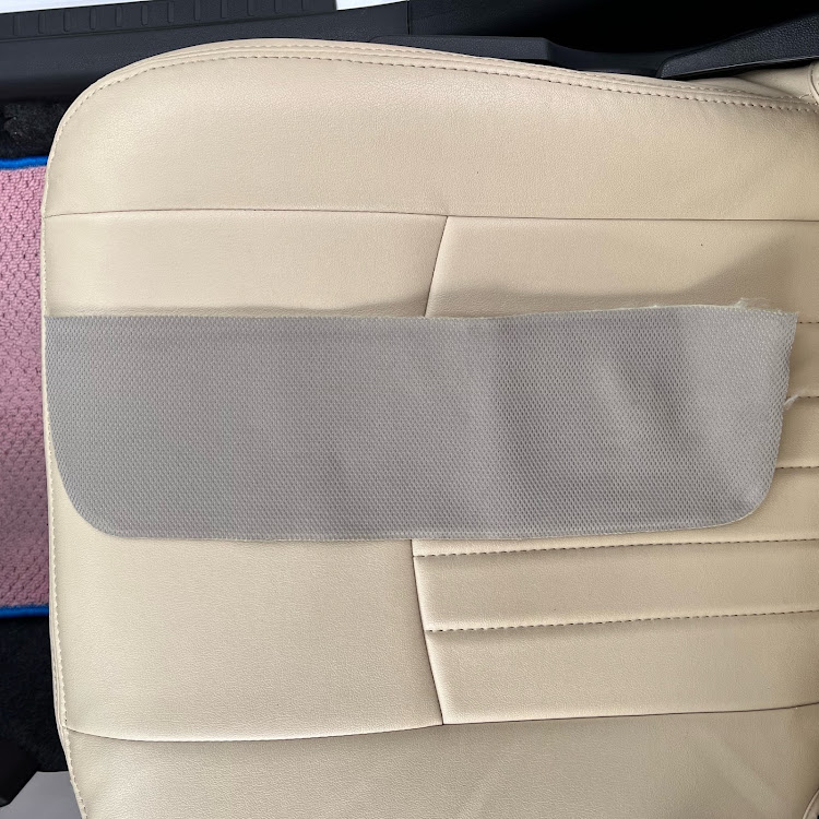 ミラ トコットのグレードダウン・イメチェン・自家塗装・缶スプレー・ドアトリムに関するカスタム事例の投稿画像4枚目