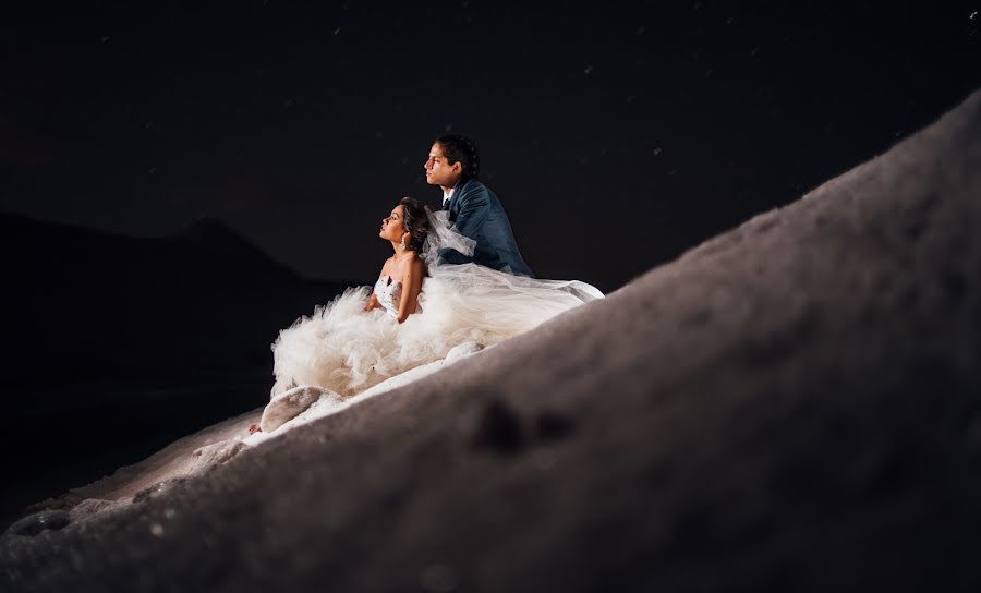 Wedding photographer Hector León (hectorleonfotog). Photo of 25 April 2020