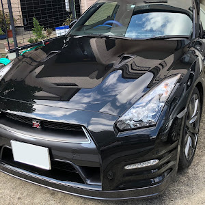 NISSAN GT-R R35