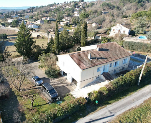 House with pool and terrace 3