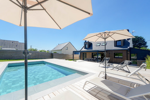 Property with pool and garden 5
