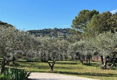 Villa avec piscine et terrasse 4