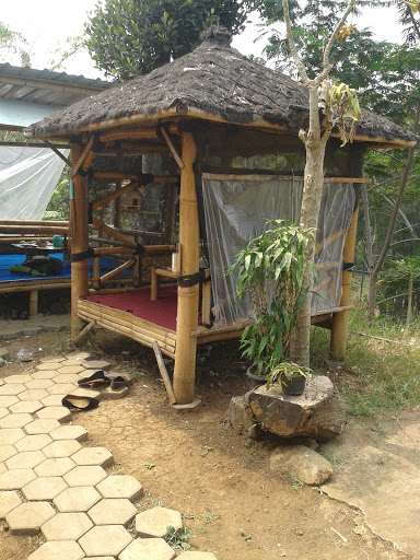 Gazebo Pojokan