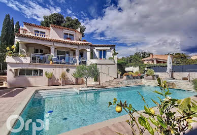 Villa with pool and terrace 10