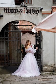 Fotógrafo de casamento Yuliya Storozhinska (id31957517). Foto de 17 de julho 2020