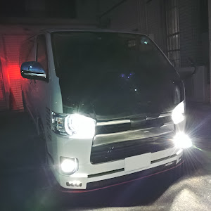 ハイエースバン TRH200V