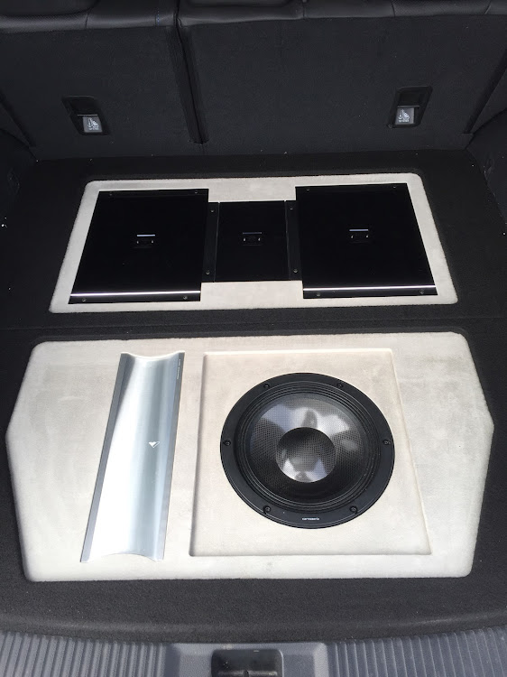 レヴォーグのカロッツェリアX・カーオディオに関するカスタム事例の投稿画像2枚目