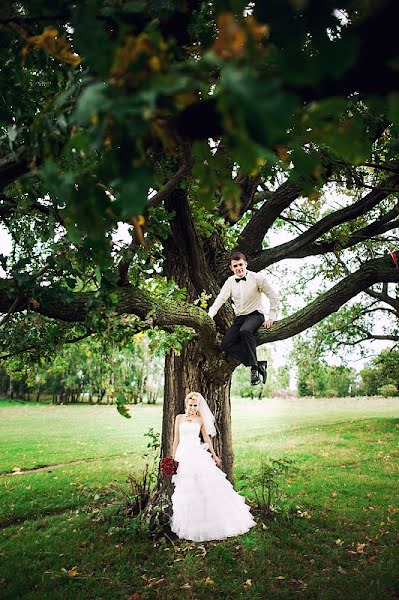 Wedding photographer Adel Gaynullin (adelgphoto). Photo of 3 January 2013