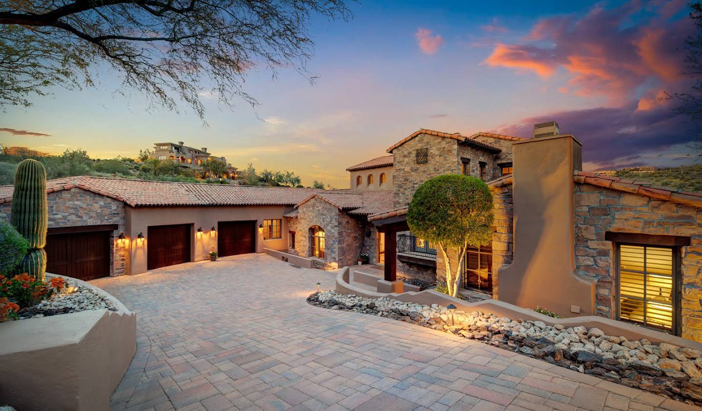 House with pool Fountain Hills