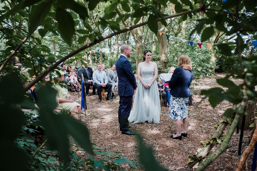 Hääkuvaaja Liz Baker (lizbakerphotos). Kuva otettu 10. heinäkuuta 2018