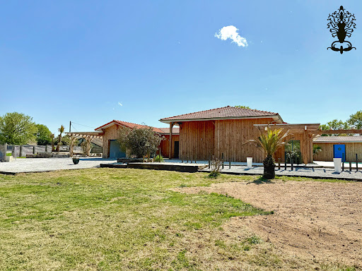 Villa with pool 1