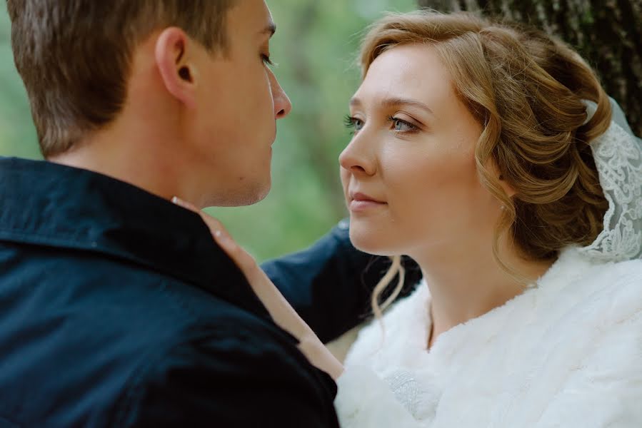 Fotógrafo de casamento Irina Zakharkina (carol). Foto de 23 de outubro 2015