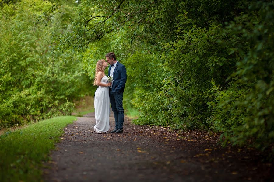 Fotógrafo de casamento Aleksey Yurin (yurinalexey). Foto de 8 de setembro 2014