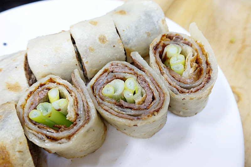 北平餡餅粥 麵食控必吃 牛肉捲餅 蕃茄牛肉貓耳朵 信義區