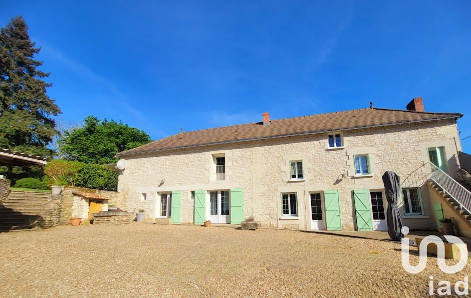 Vente maison 6 pièces 265 m² à Vouneuil-sur-Vienne (86210), 468 000 €