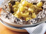 Grilled Cheesy Garlic Potato Packs was pinched from <a href="http://www.bettycrocker.com/recipes/grilled-cheesy-garlic-potato-packs/240ec1a5-5d83-4402-abb3-b2ad3eac6372?WT.dcsvid=Nzc1NzA4ODM0MwS2" target="_blank">www.bettycrocker.com.</a>