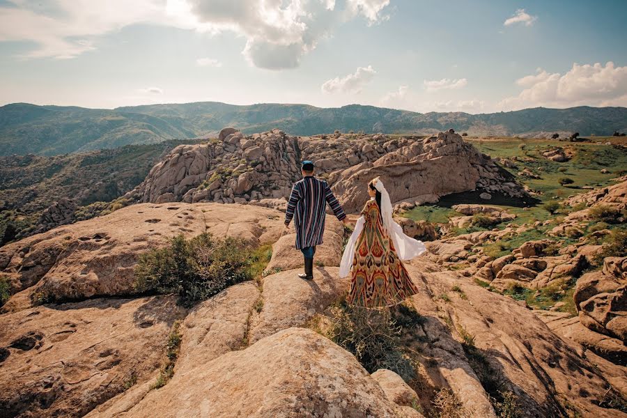 Wedding photographer Dzhasur Atavulloev (moses). Photo of 21 April 2021