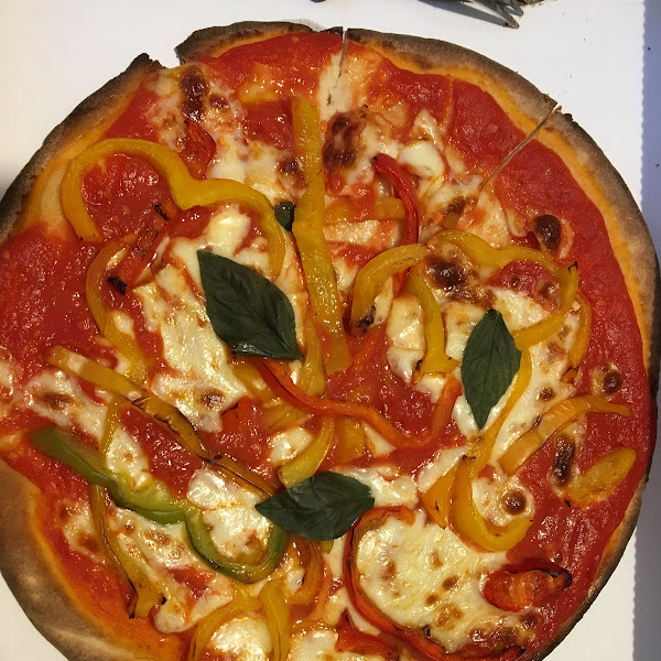 Gluten-Free Pizza at Pizzeria the club