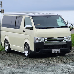 ハイエースバン KDH205V