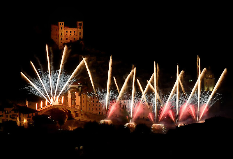 Fireworks Dolceacqua  di Giancarlo Lava