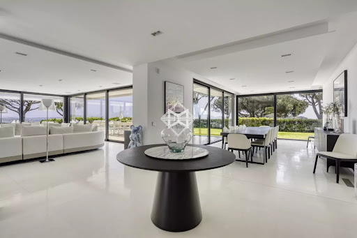Villa with pool 5