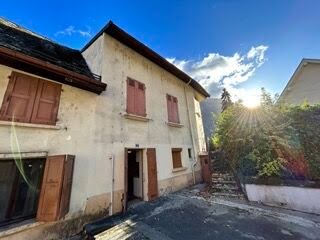 Vente maison 6 pièces 137 m² à Livet-et-Gavet (38220), 107 500 €