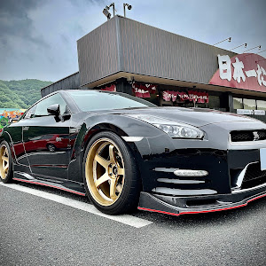 NISSAN GT-R R35