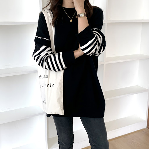 Title 4, Womens Black and White Striped Colorblock Swea...
