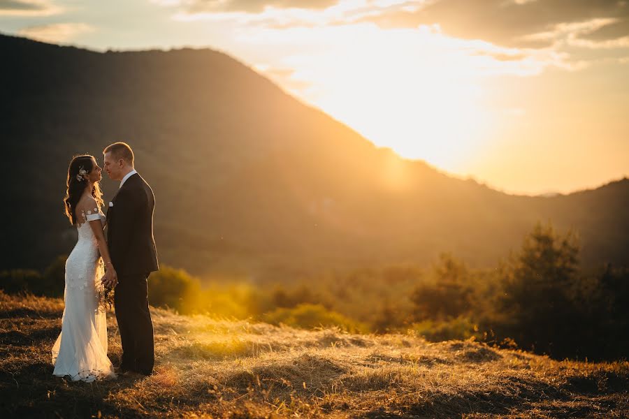 Fotógrafo de casamento Milen Marinov (marinov). Foto de 7 de novembro 2022