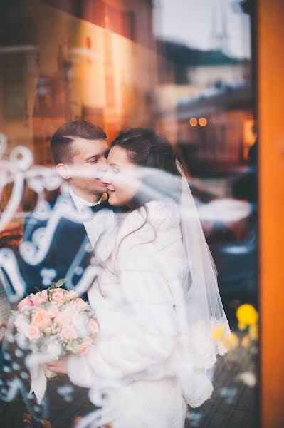 Fotografo di matrimoni Olesya Dzyadevich (olesyadzyadevich). Foto del 6 dicembre 2016