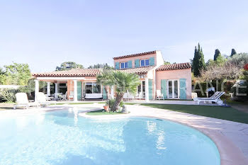 villa à Mougins (06)