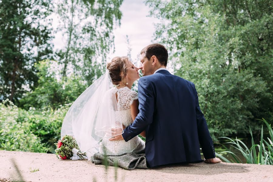Wedding photographer Anna Sushkova (anich). Photo of 20 June 2019