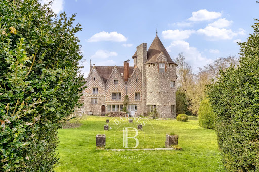 Manor 2