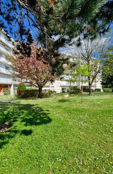 Vente appartement 2 pièces 50 m² à Rosny-sous-Bois (93110), 180 000 €