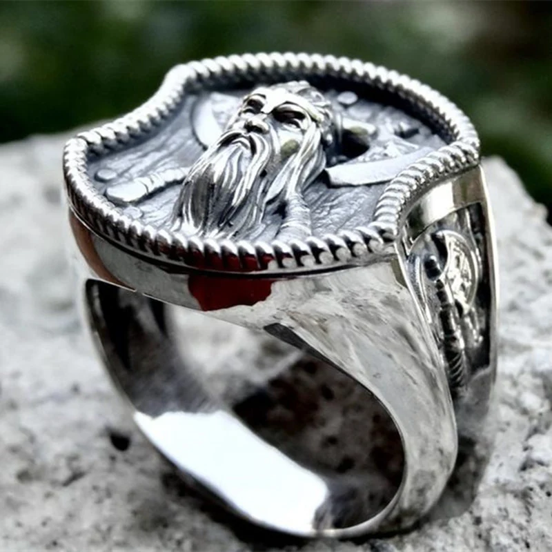 Retro Wikinger Ring mit Doppel Axt aus Titanstahl, cooler Wikinger-Schmuck für Herren, ein Statement für Individualität
