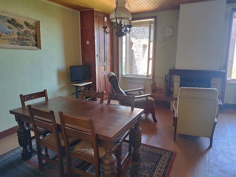 Vente appartement 5 pièces 103 m² à Lalouvesc (07520), 59 000 €