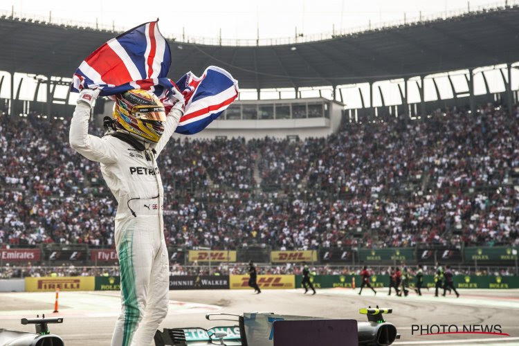 Lewis Hamilton ambitieus na vierde wereldtitel: "Vier is een geweldig nummer, maar..."